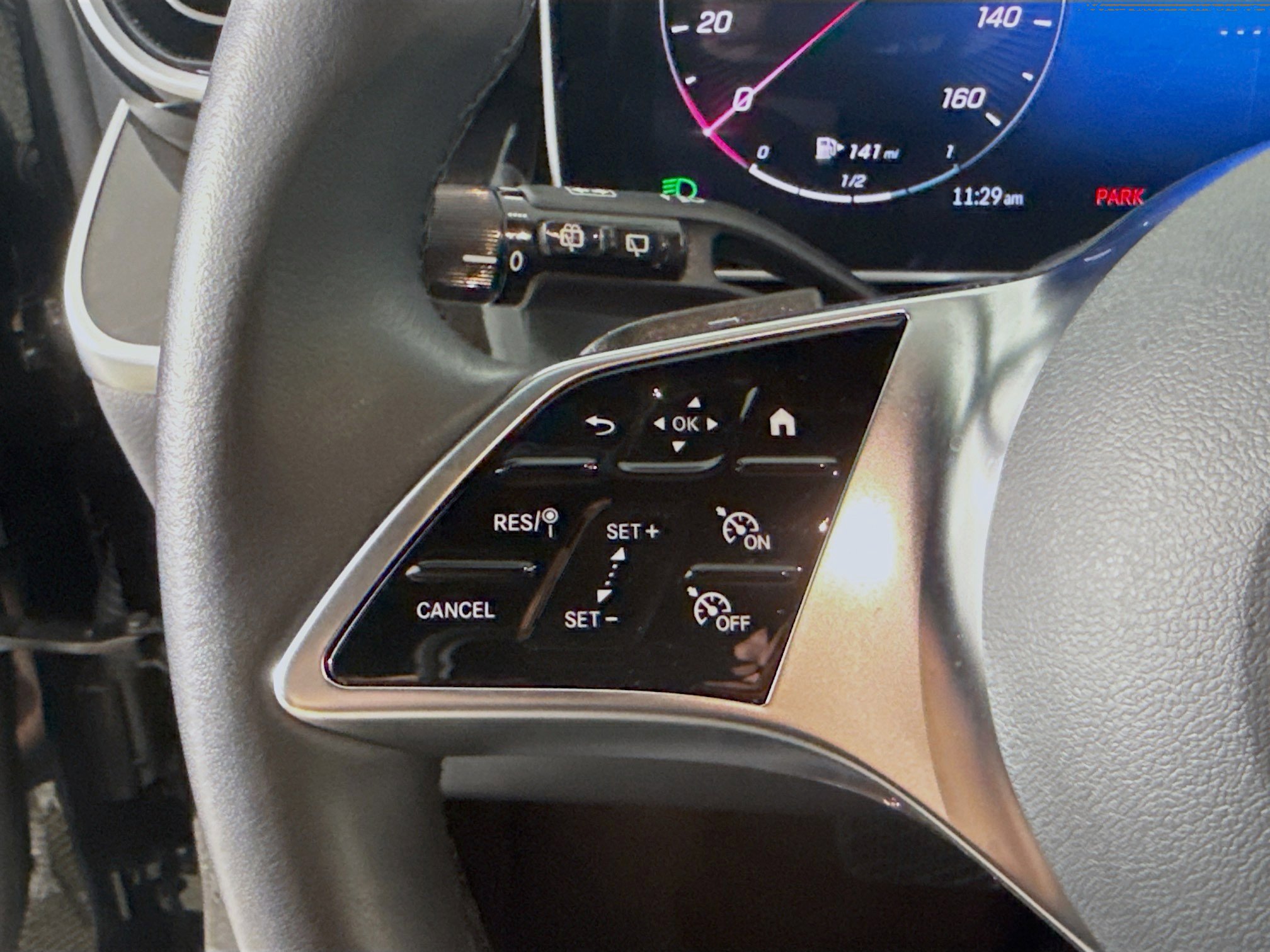 Used 2025 Mercedes-Benz GLC 300 4MATIC image 14