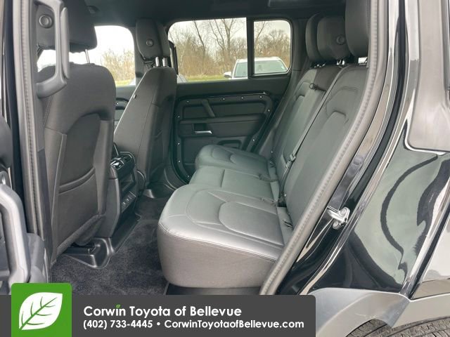 Used 2025 Land Rover Defender 110 S image 26