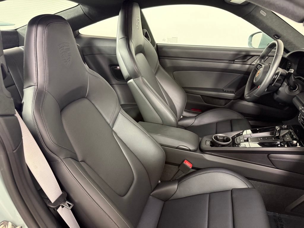 Certified 2025 Porsche 911 Carrera 4 GTS AWD/4WD image 16