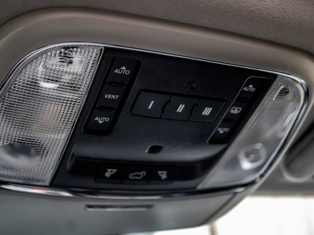 Used 2021 Jeep Grand Cherokee Summit image 39