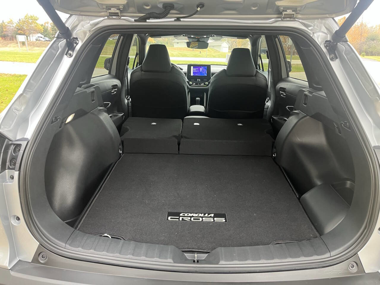 Used 2024 Toyota Corolla Cross AWD Hybrid image 40