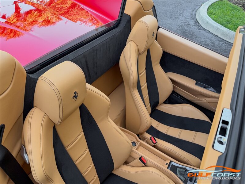 Used 2014 Ferrari 458 Spider RWD image 32