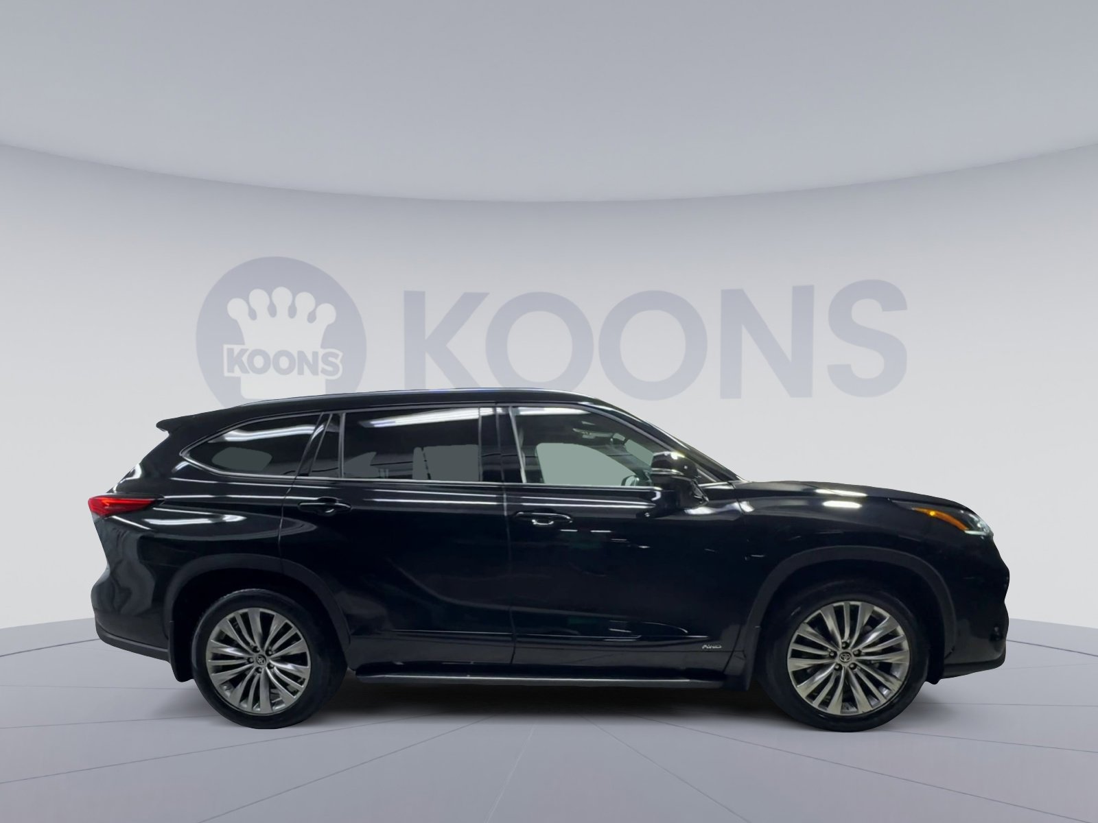 Used 2022 Toyota Highlander Platinum AWD/4WD image 12