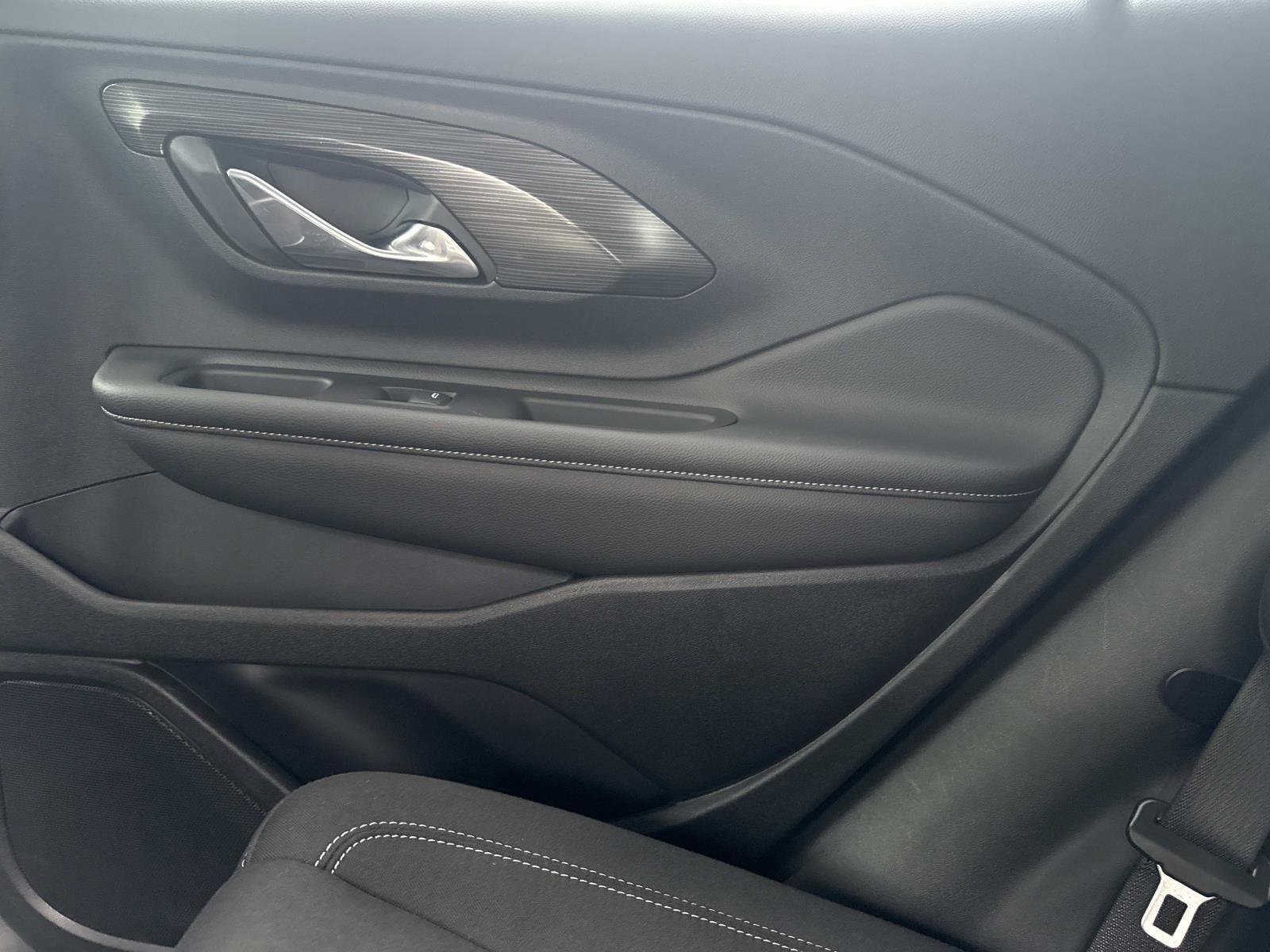 Used 2022 GMC Terrain SLE w/ Driver Convenience Package image 15