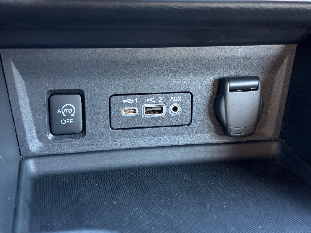 Used 2024 Nissan Sentra SV FWD image 25