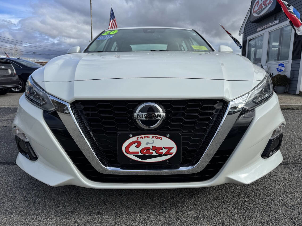 Used 2020 Nissan Altima 2.5 SV image 2