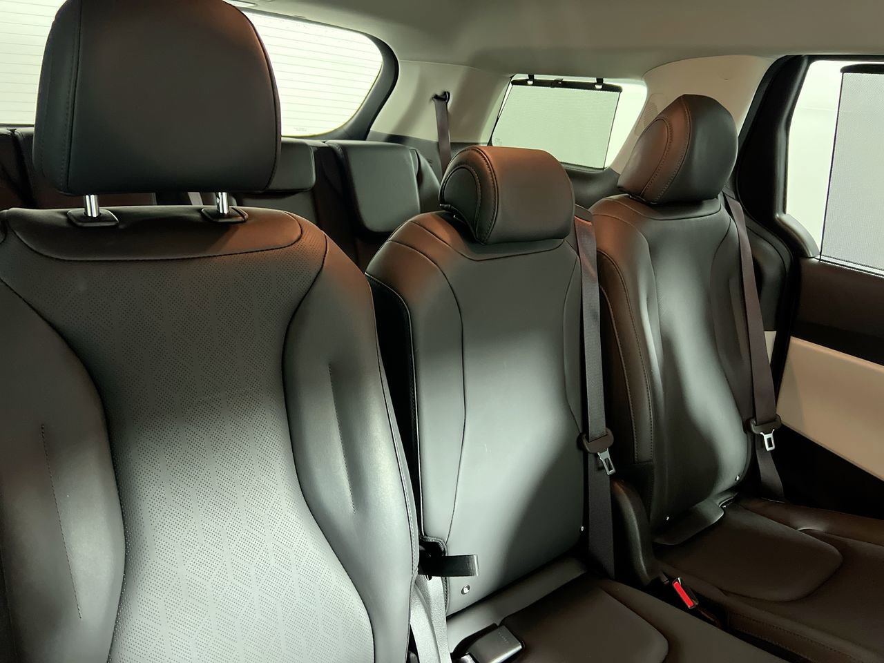 Used 2023 Kia Carnival SX Prestige FWD image 32