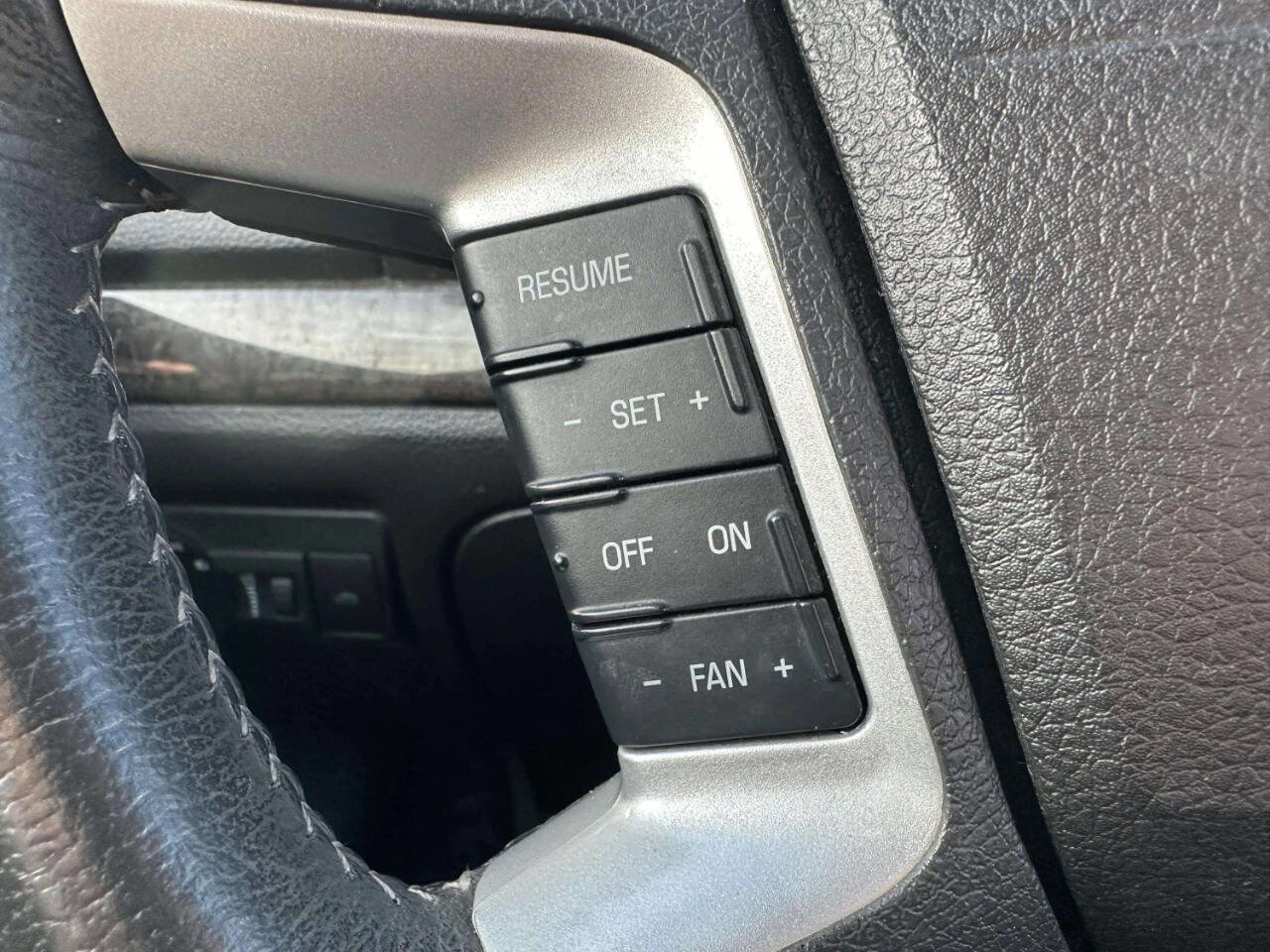 Used 2007 Mercury Milan Premier image 24