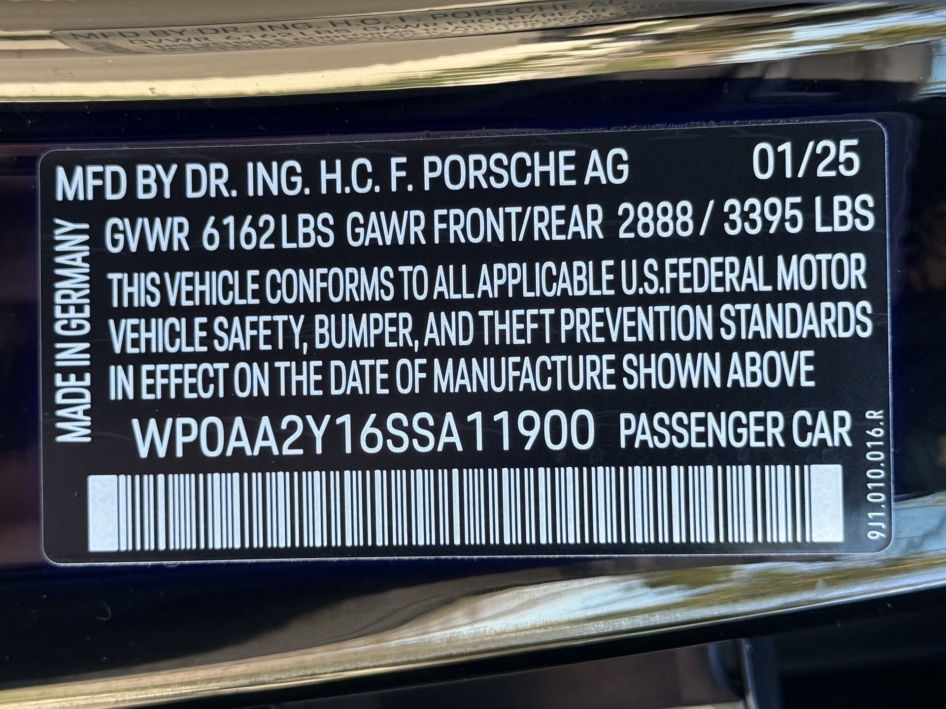 Used 2025 Porsche Taycan image 38