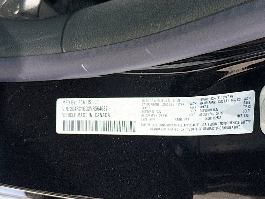New 2027 Chrysler Pacifica Limited FWD image 36