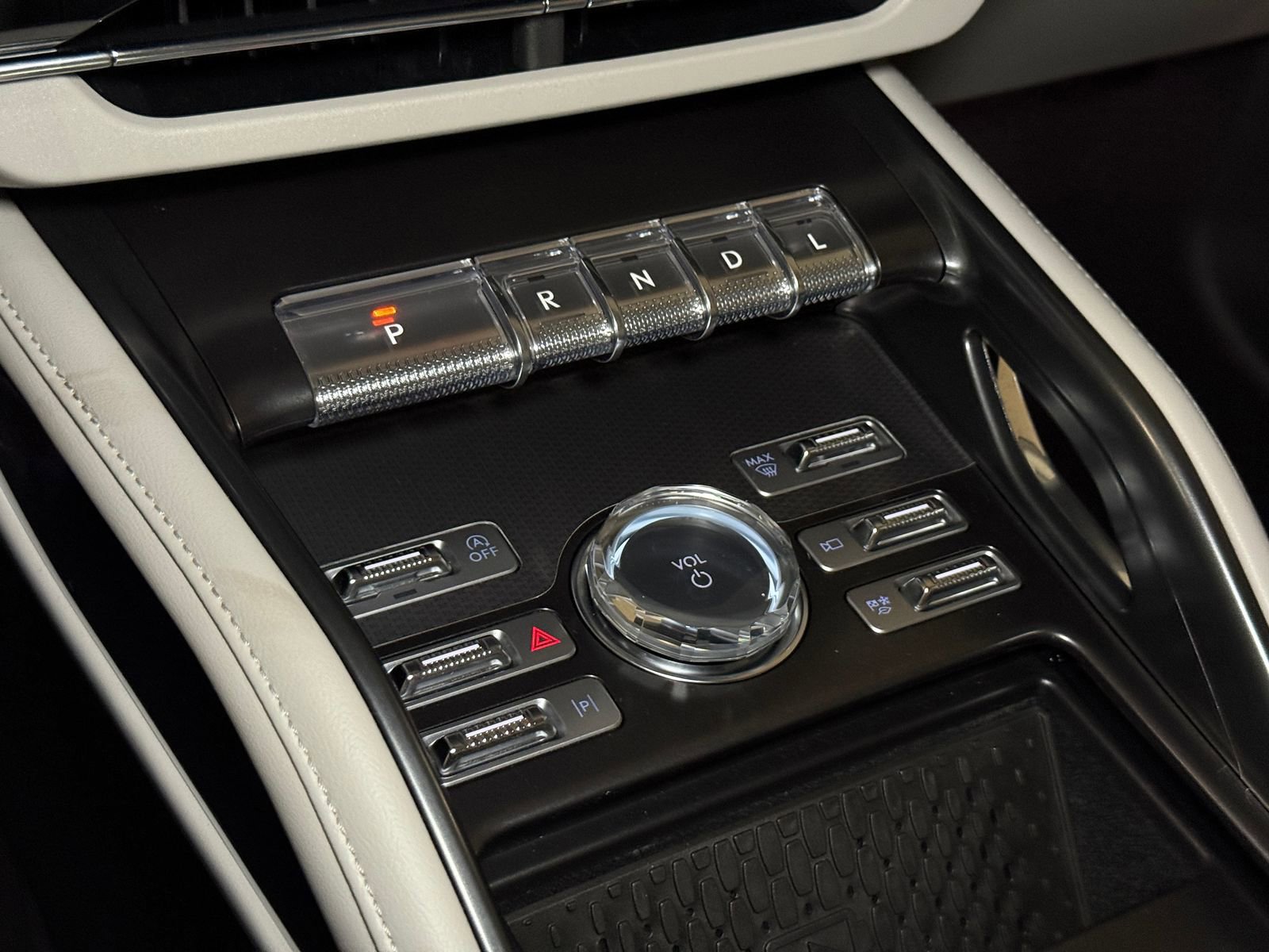 New 2026 Lincoln Nautilus Premier w/ Equipment Group 102A image 32