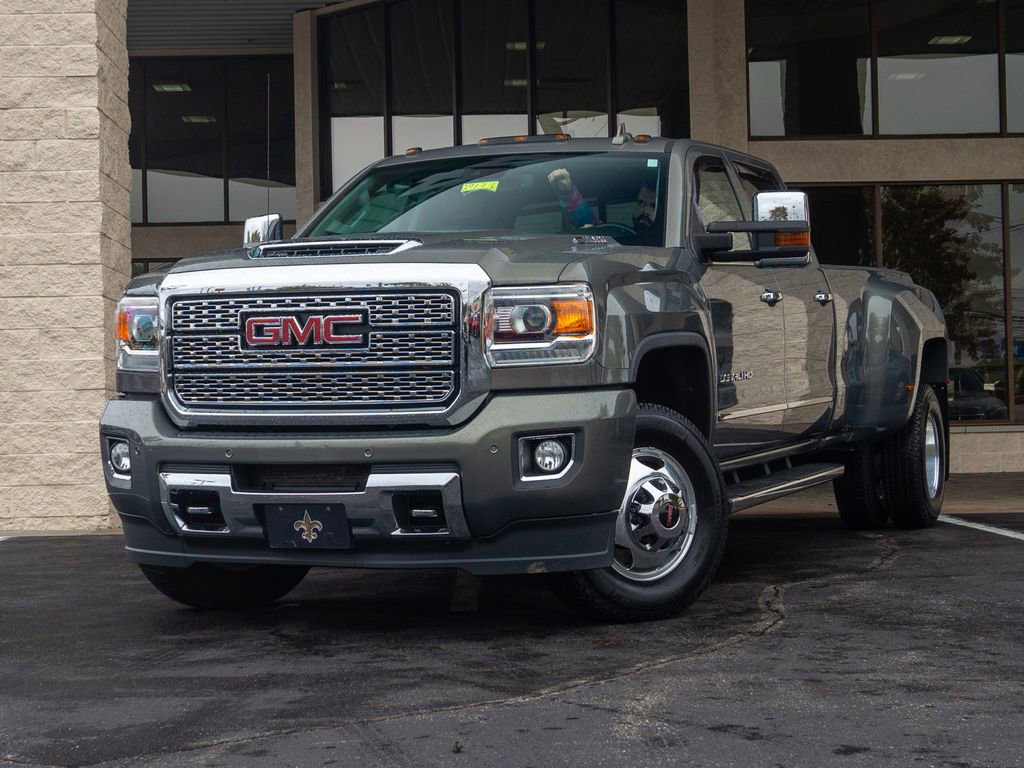 Used 2018 GMC Sierra 3500 Denali w/ Duramax Plus Package image 11
