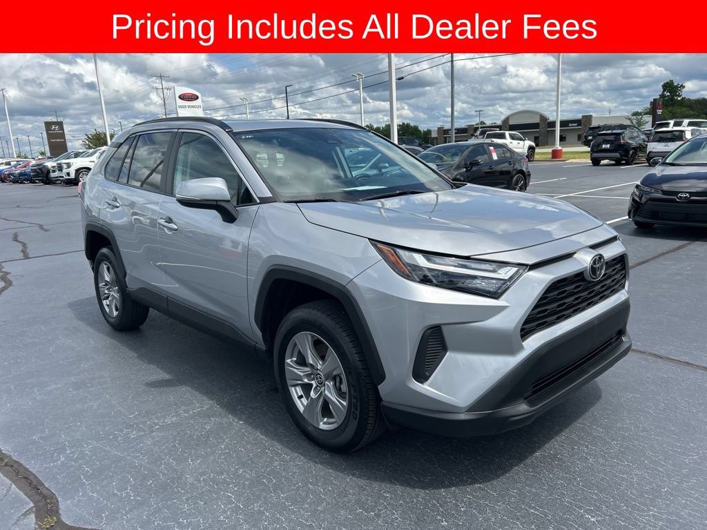 Used 2025 Toyota RAV4 XLE w/ Convenience Package FWD image 23