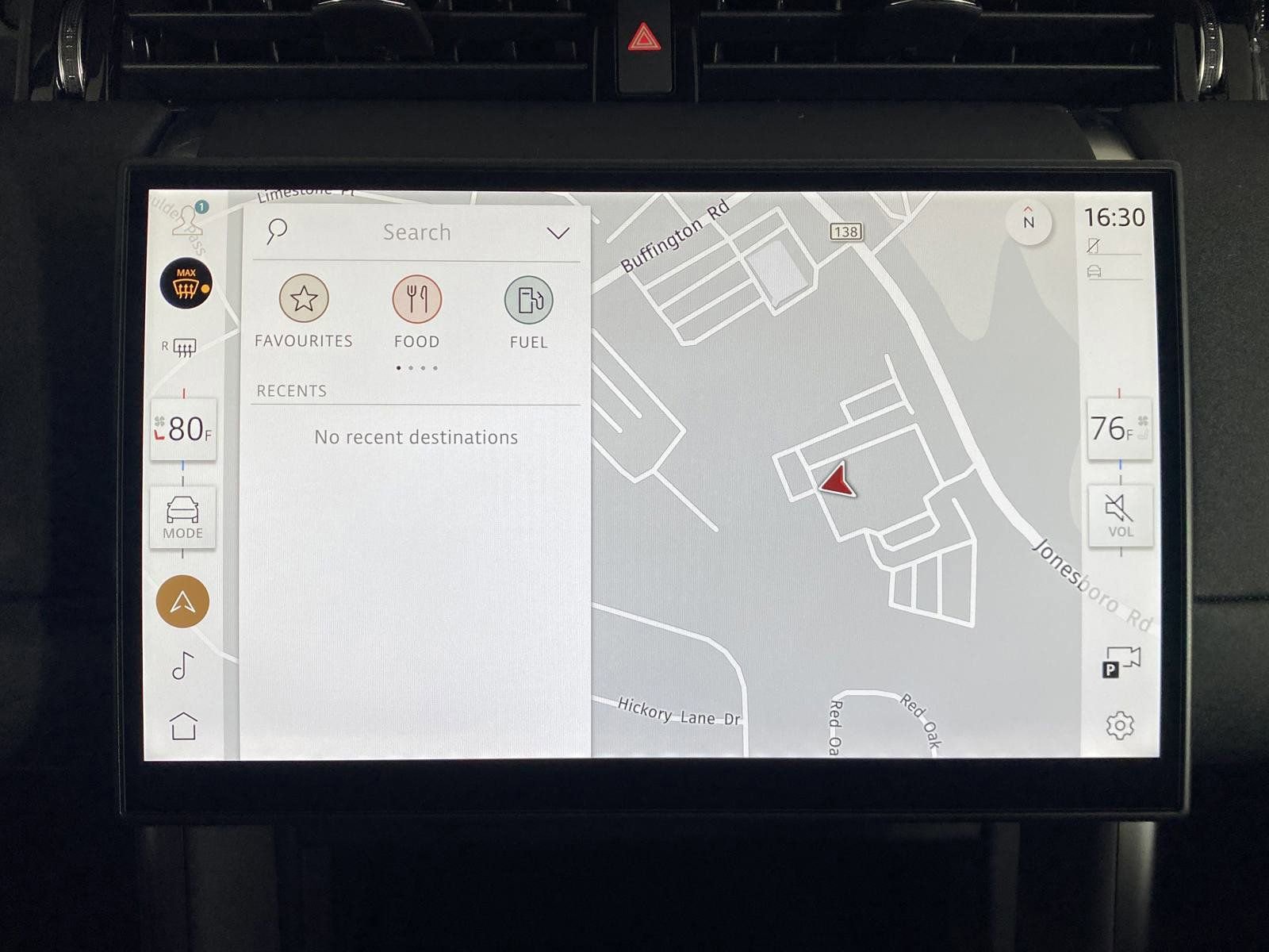 Used 2025 Land Rover Discovery Sport S image 24