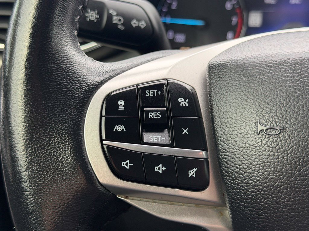 Used 2023 Ford Explorer XLT w/ Equipment Group 202A RWD image 33