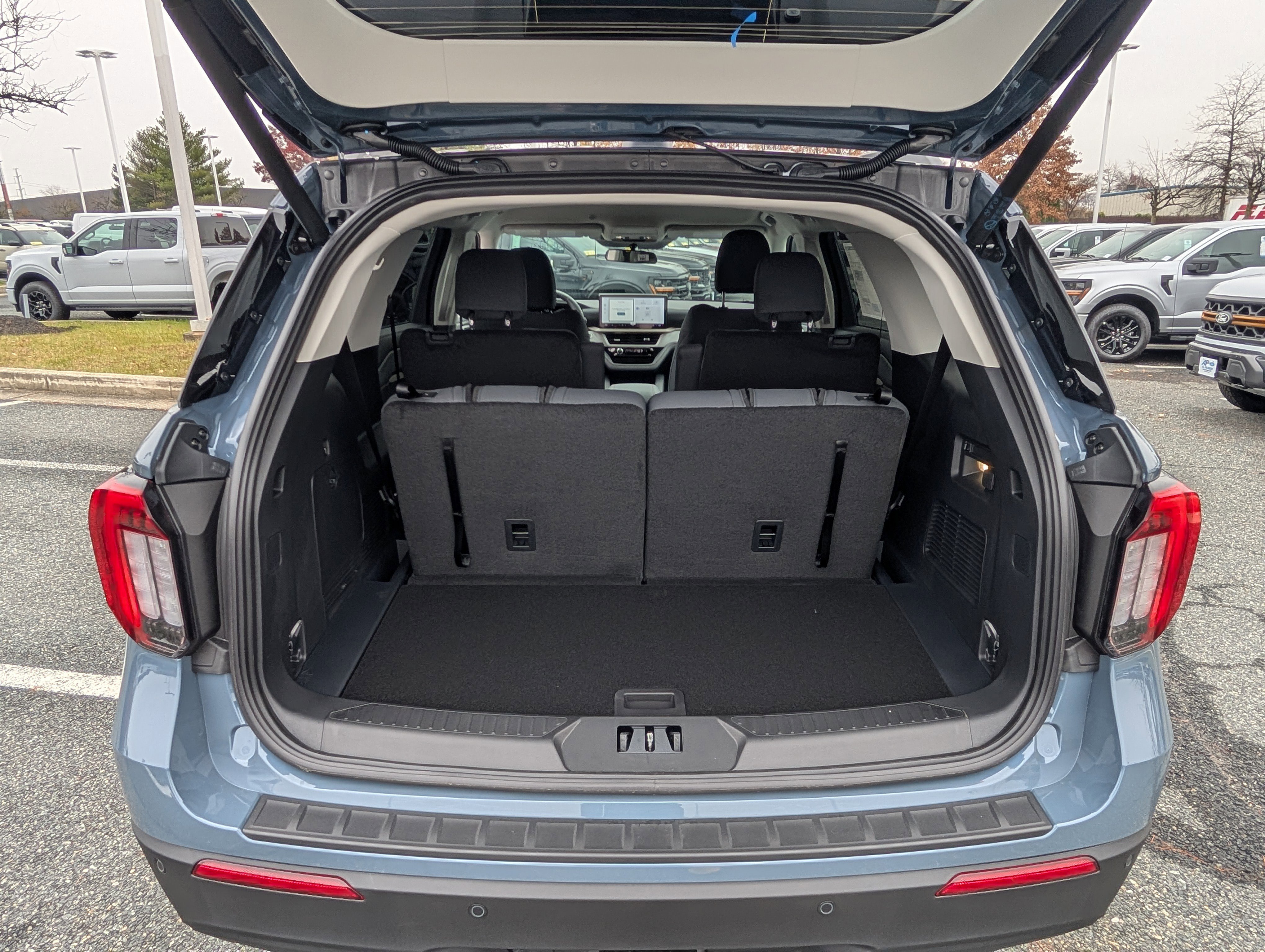 New 2026 Ford Explorer Active image 8