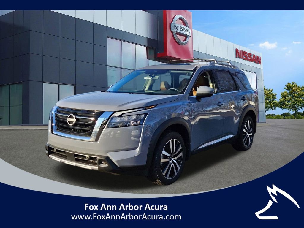 New 2025 Nissan Pathfinder Platinum w/ Cargo Package