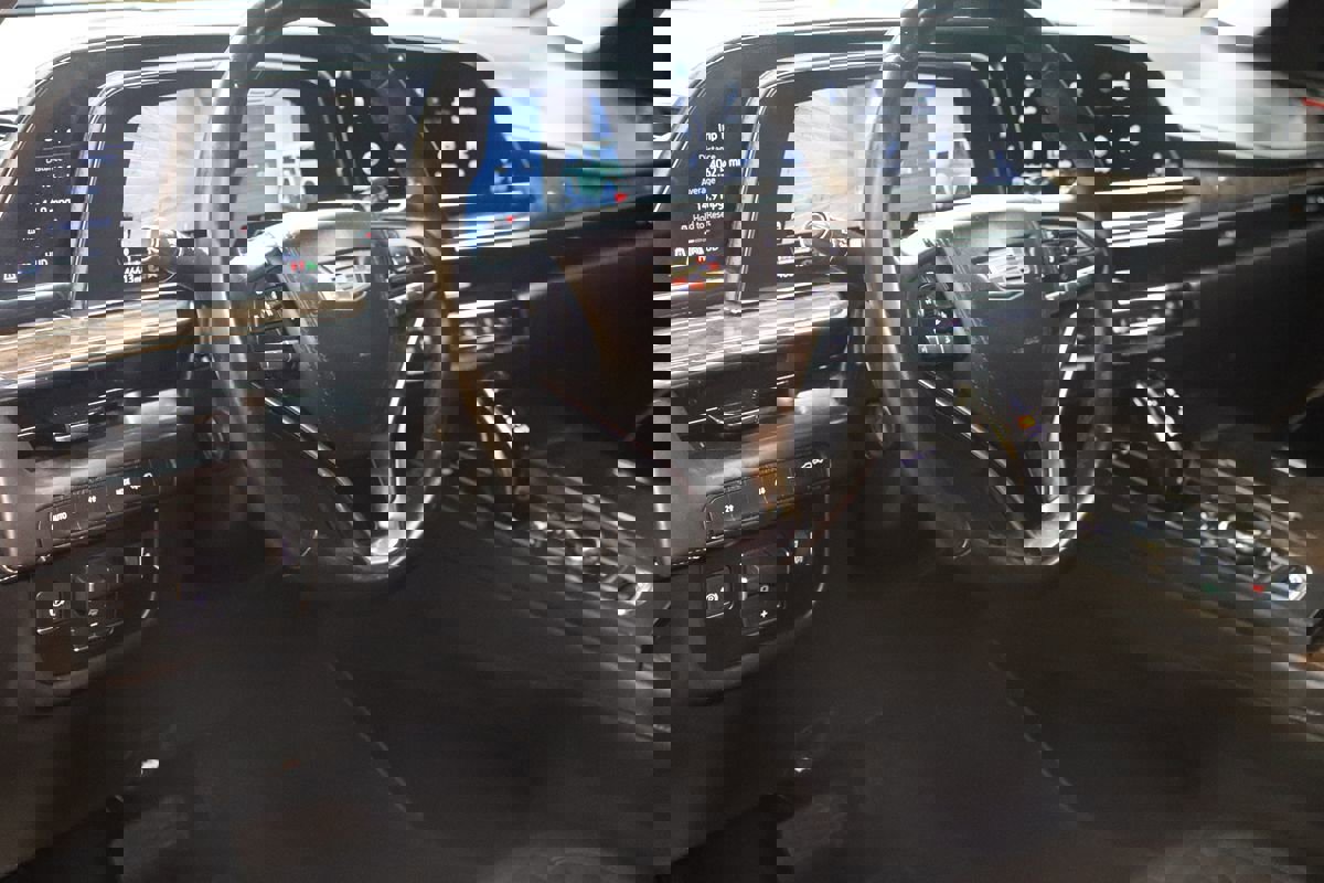 Used 2022 Cadillac Escalade Sport Platinum w/ LPO, ONYX Package image 33