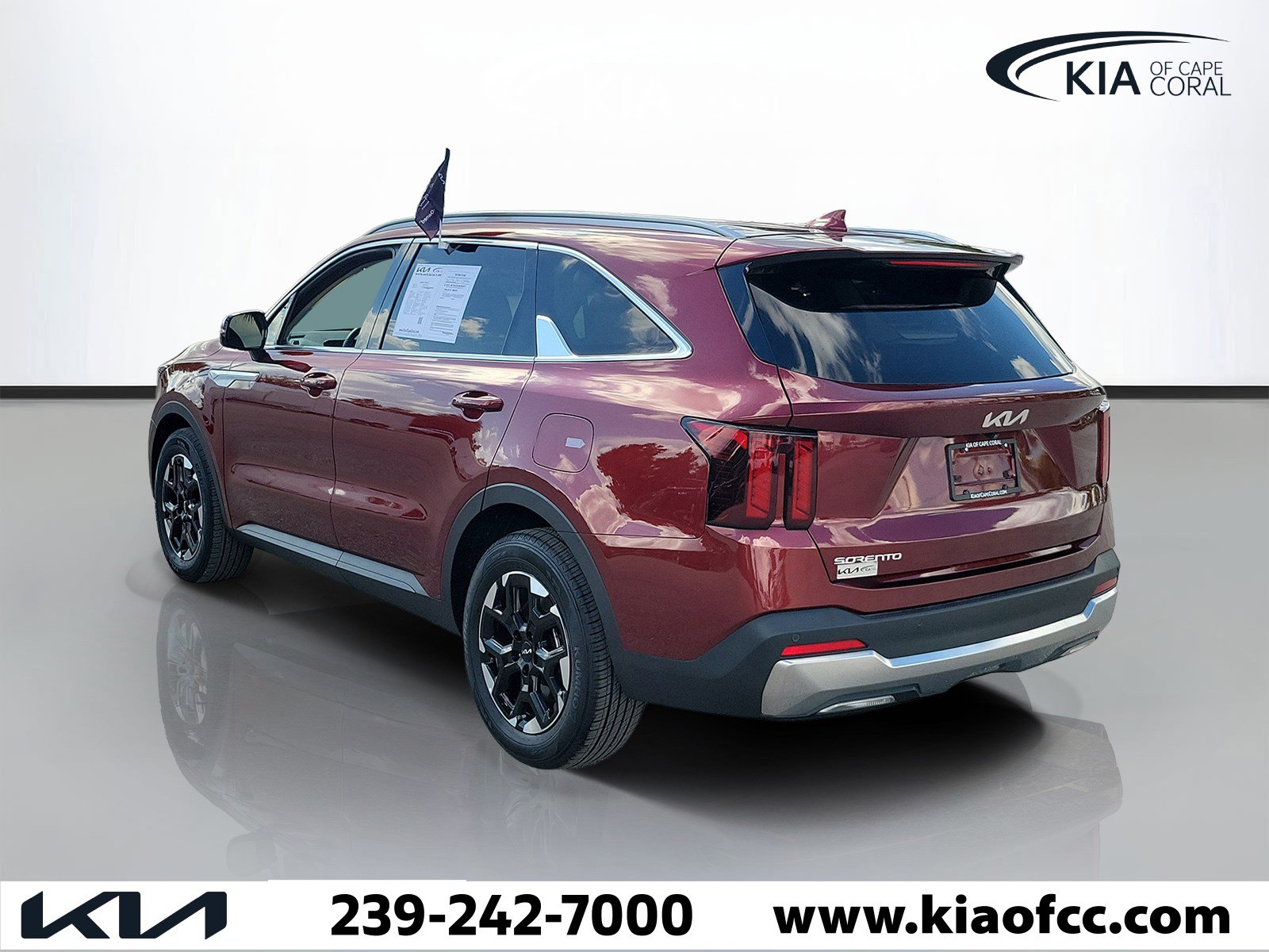 Certified 2025 Kia Sorento S FWD image 4