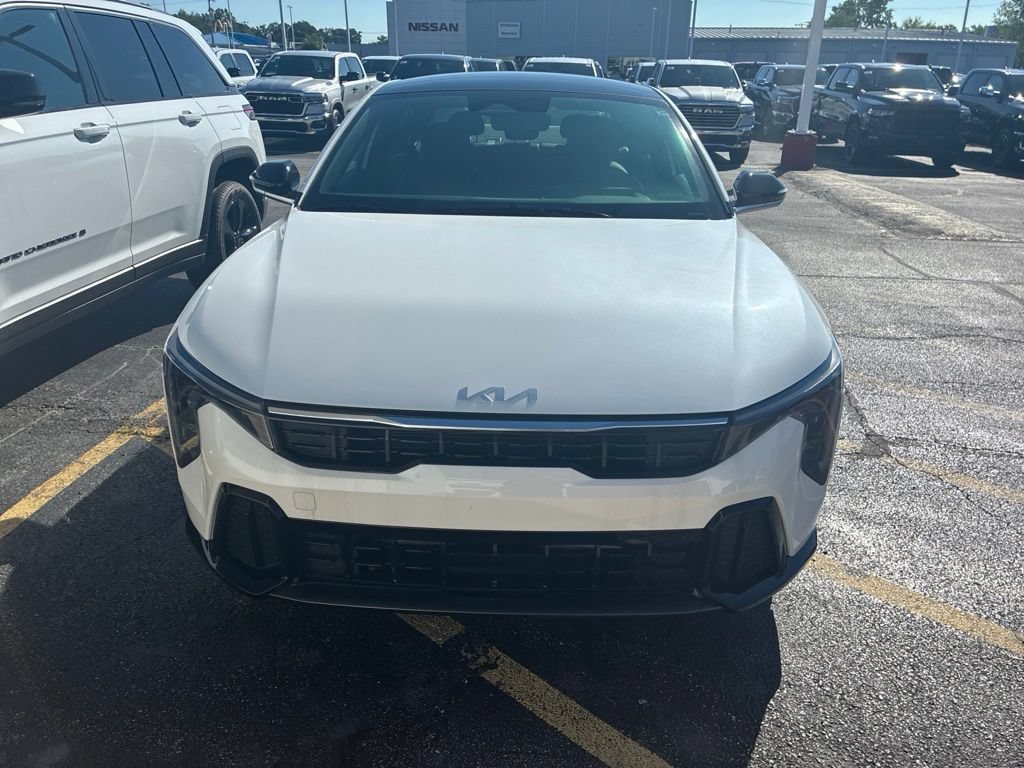 Used 2025 Kia K4 GT-Line w/ GT-Line Premium Package FWD image 2