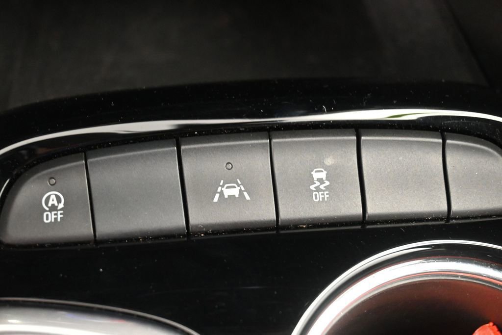 Used 2025 Buick Encore GX Preferred FWD image 29