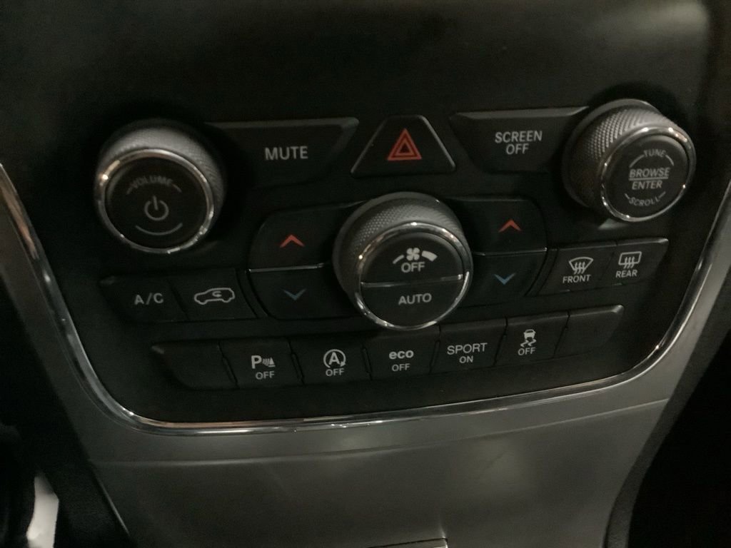 Certified 2018 Jeep Grand Cherokee Limited image 30