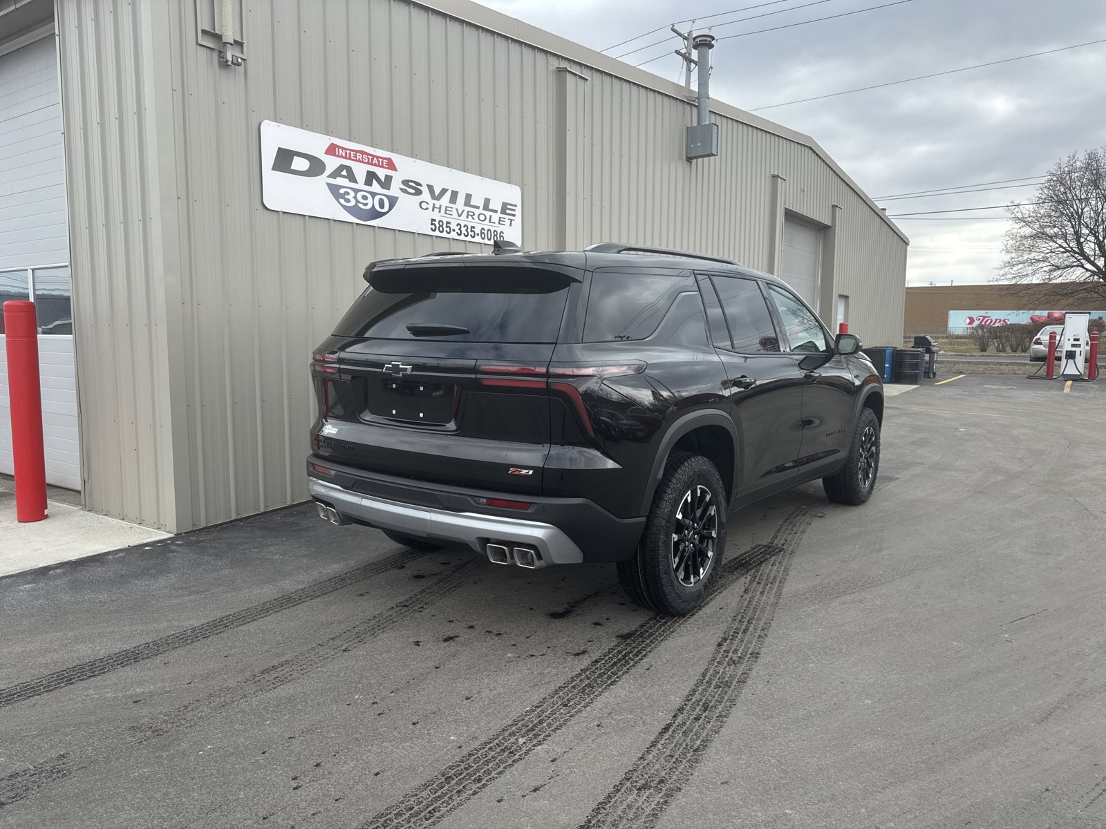 New 2026 Chevrolet Traverse Z71 w/ LPO, Floor Liner Package AWD/4WD image 3