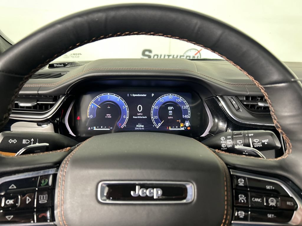 Used 2025 Jeep Grand Cherokee L Summit AWD/4WD image 13