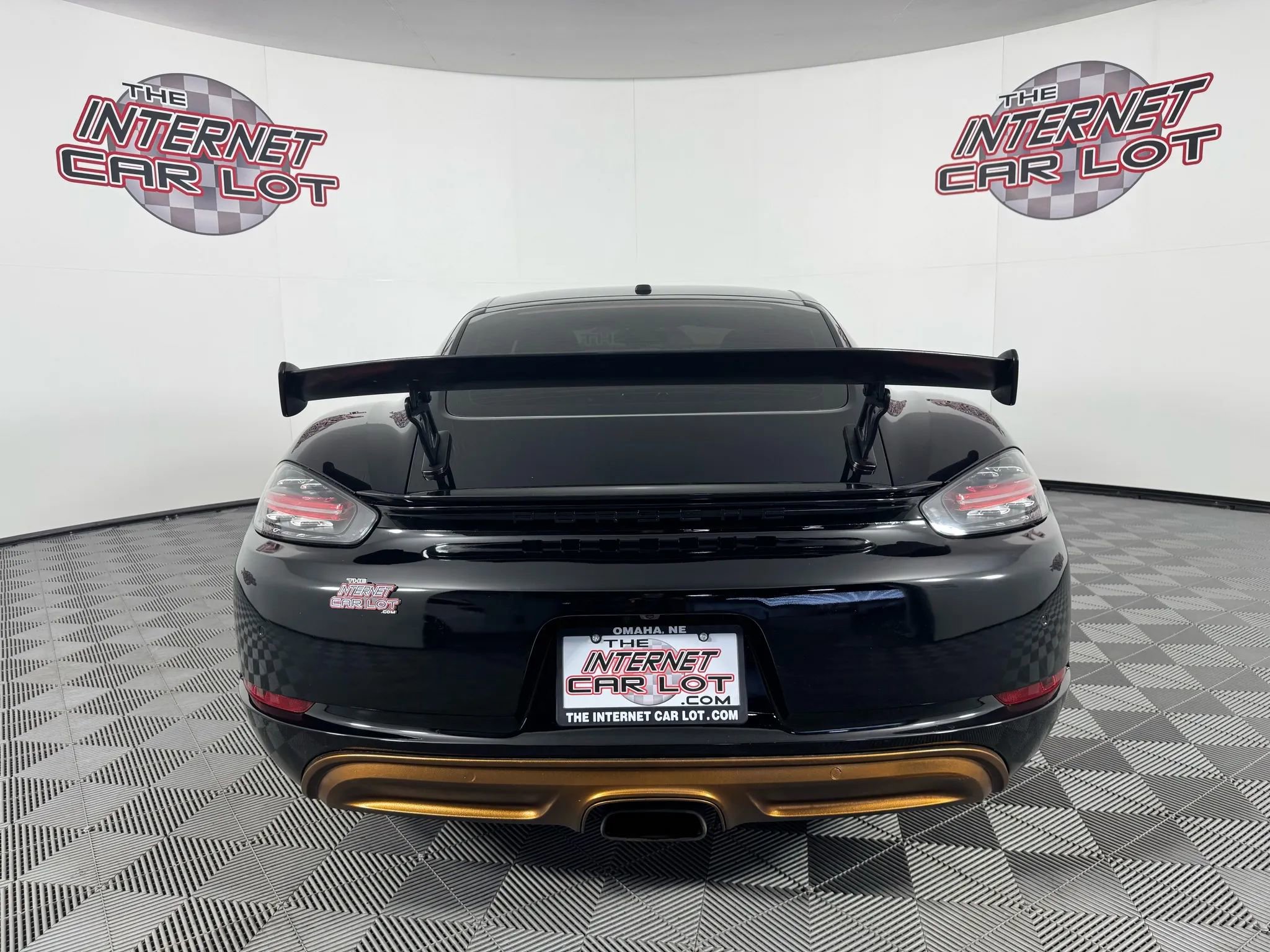 Used 2018 Porsche 718 Cayman image 6