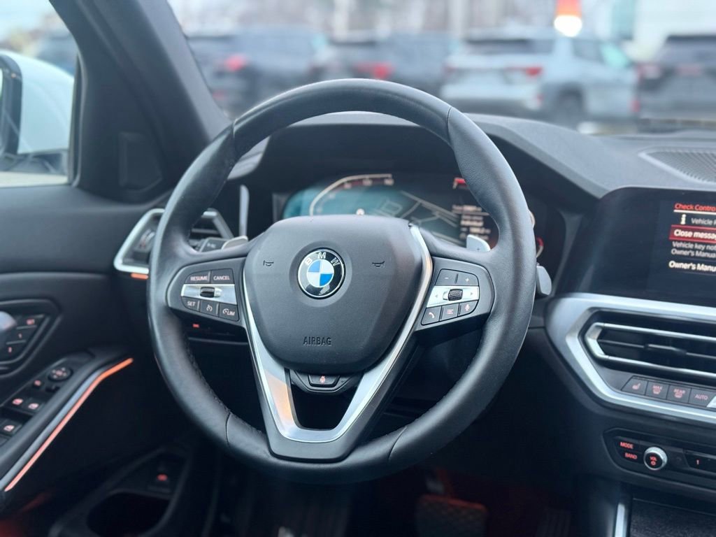 Used 2022 BMW 330i xDrive Sedan w/ Premium Package image 14