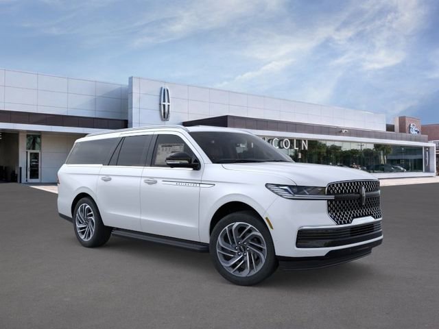 New 2026 Lincoln Navigator L Premier AWD/4WD image 8