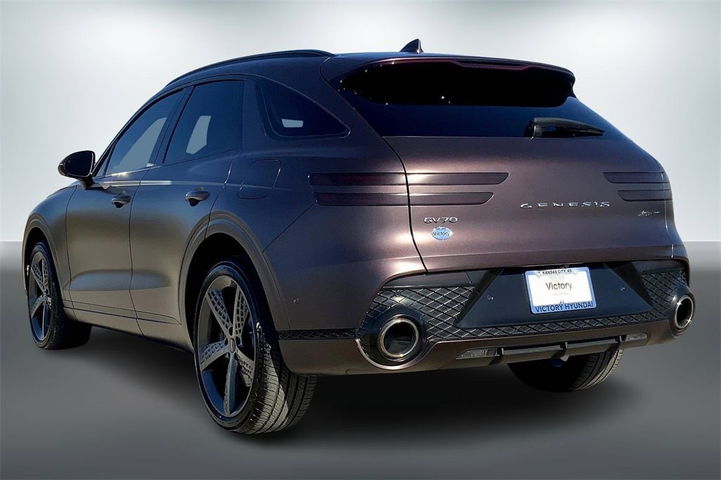 Used 2023 Genesis GV70 3.5T Sport w/ Sport Prestige Package image 7