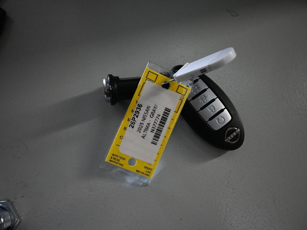 Used 2025 Nissan Altima 2.5 SR image 21