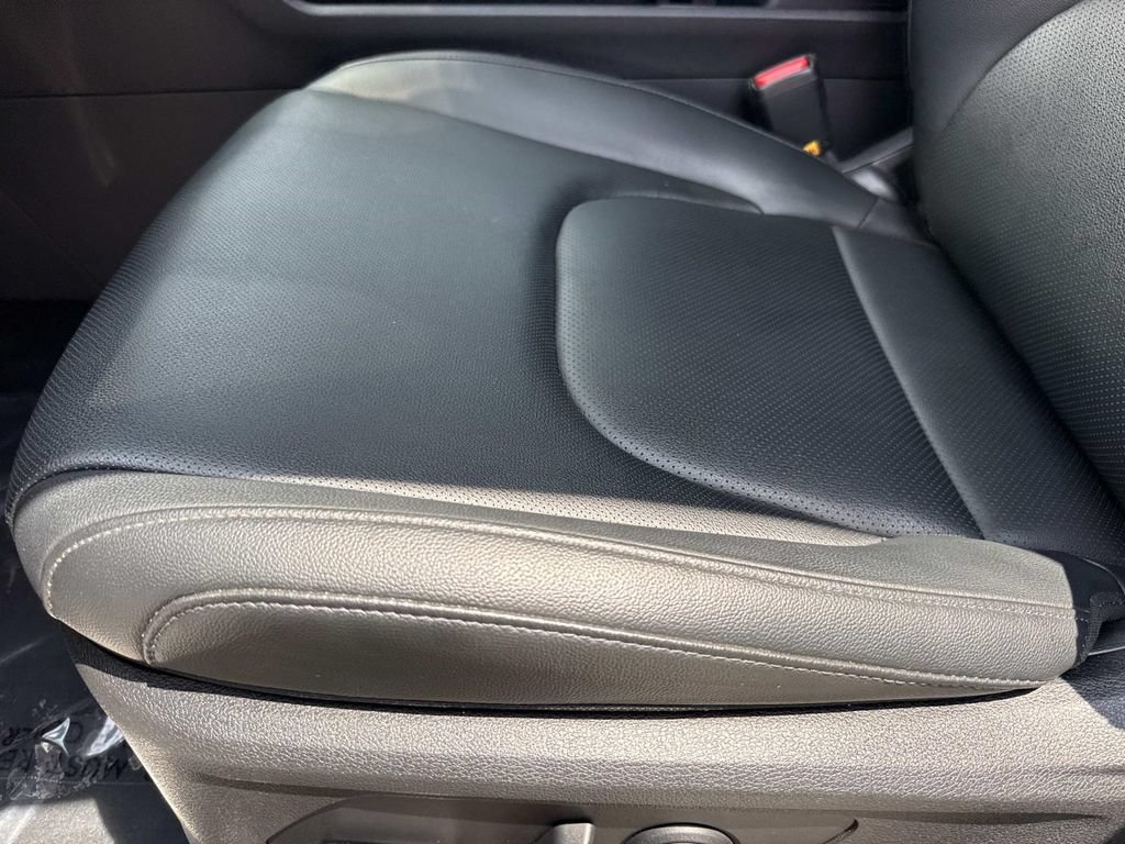 Used 2025 Kia Sportage EX FWD image 24