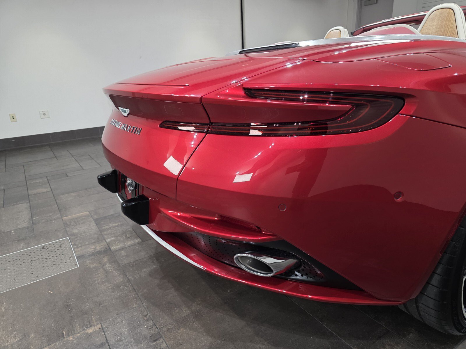 New 2026 Aston Martin DB12 Convertible RWD image 8