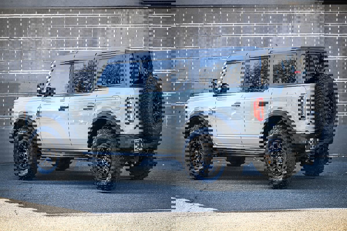 Used 2022 Ford Bronco Wildtrak image 4