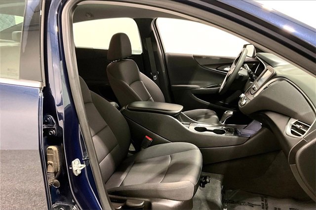 Used 2018 Chevrolet Malibu LS image 30