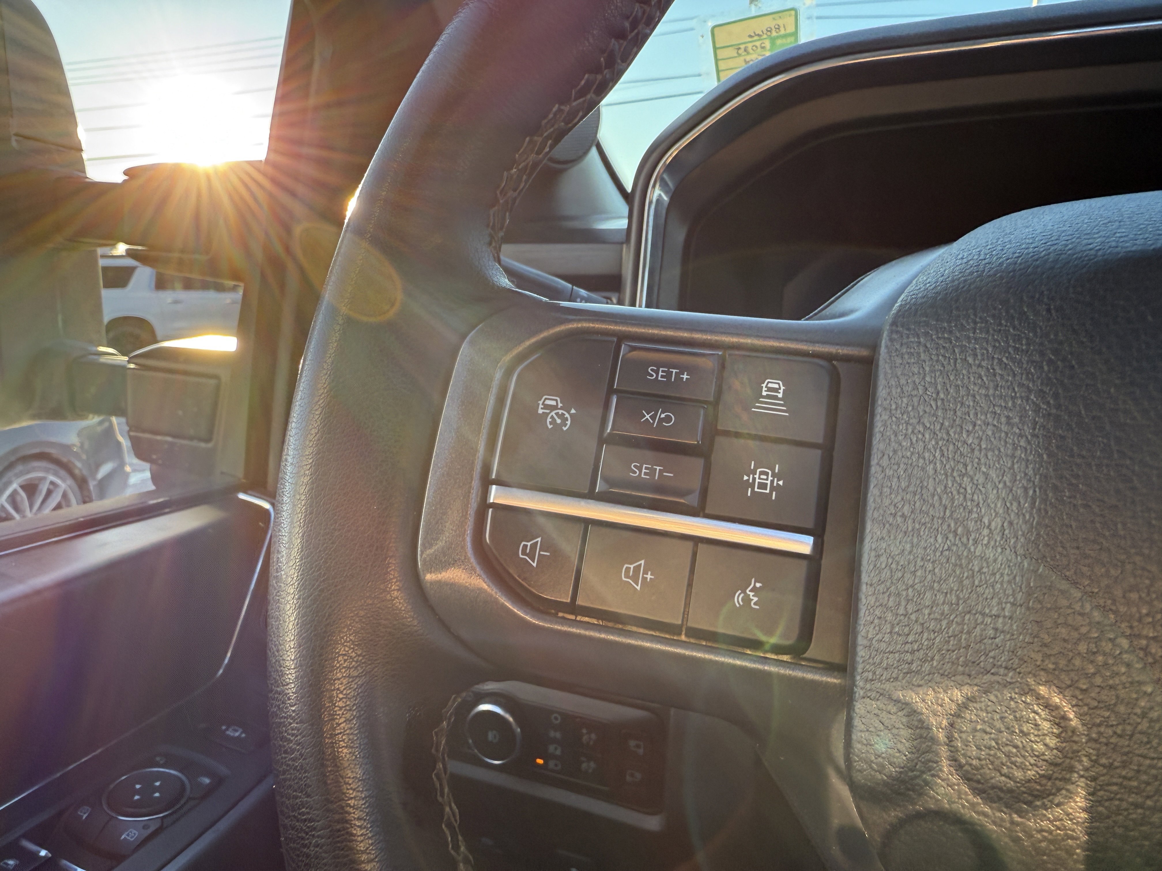 Used 2025 Ford F250 Lariat w/ Lariat Ultimate Package image 17