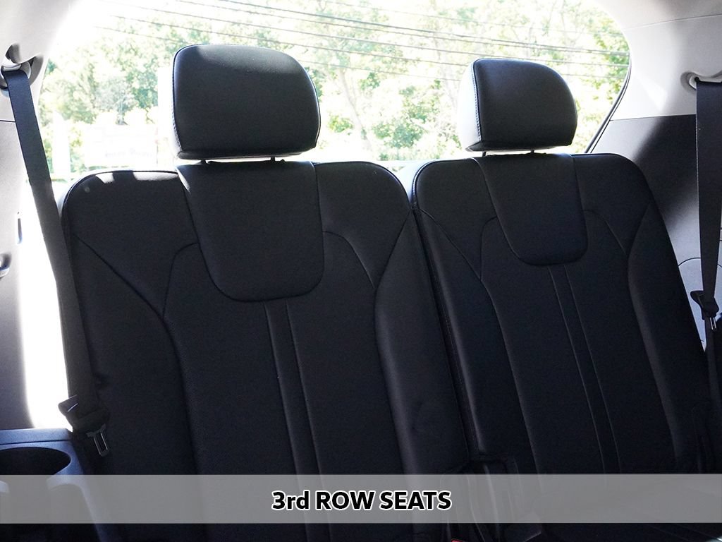 Used 2023 Kia Sorento S w/ Panoramic Sunroof Package AWD/4WD image 10