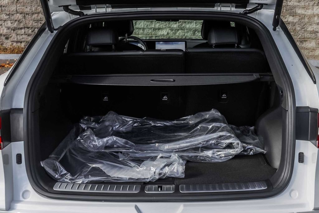 New 2025 Genesis GV60 Advanced image 9