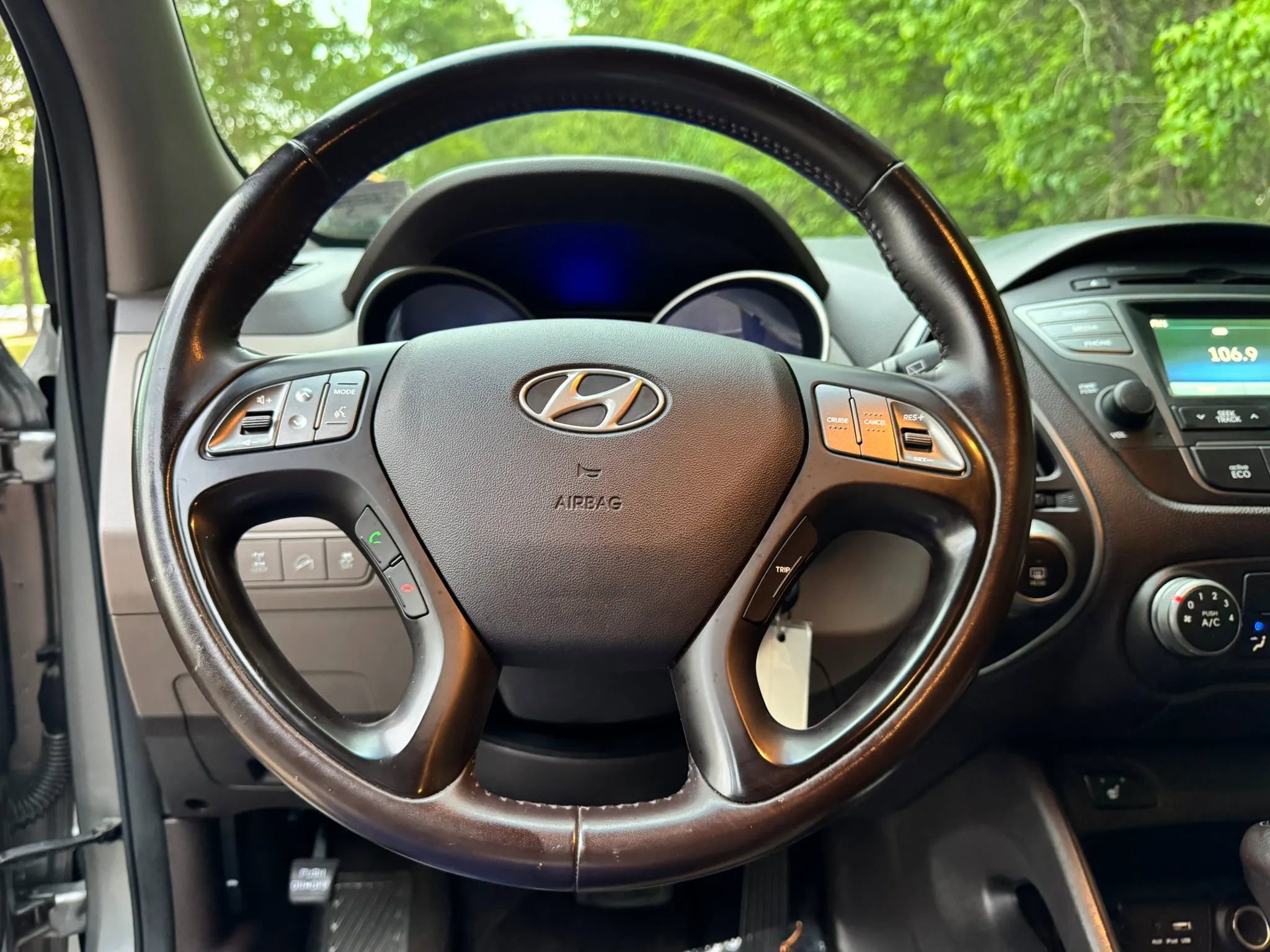 Used 2015 Hyundai Tucson SE AWD/4WD image 16