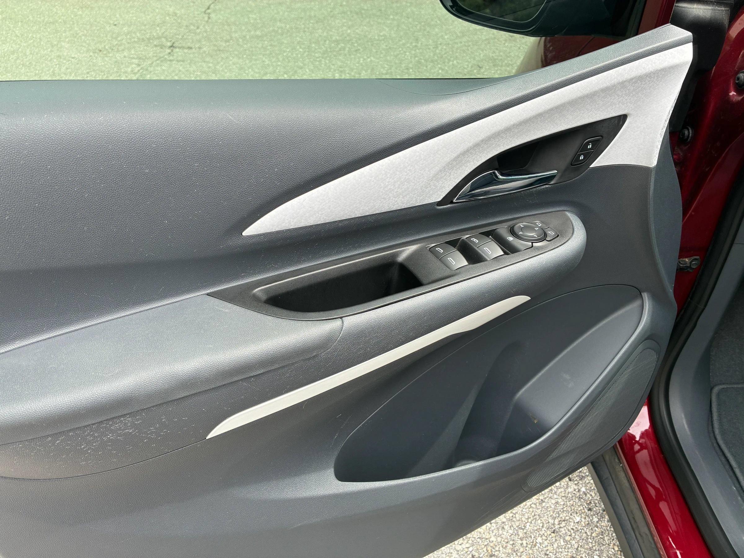 Used 2017 Chevrolet Bolt LT FWD image 14