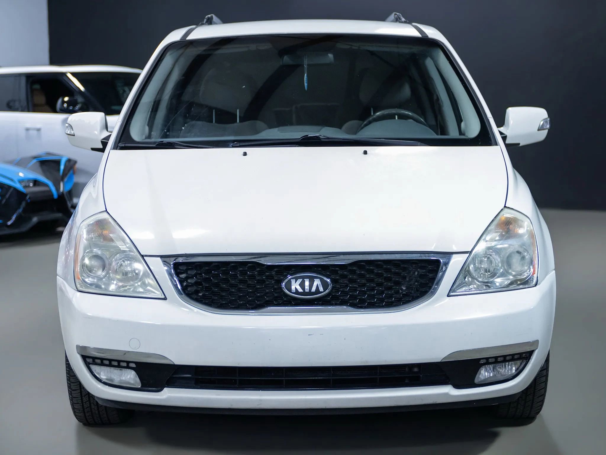 Used 2014 Kia Sedona LX image 4