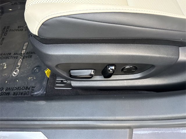 Certified 2023 Lexus ES 250 w/ Premium Package image 12