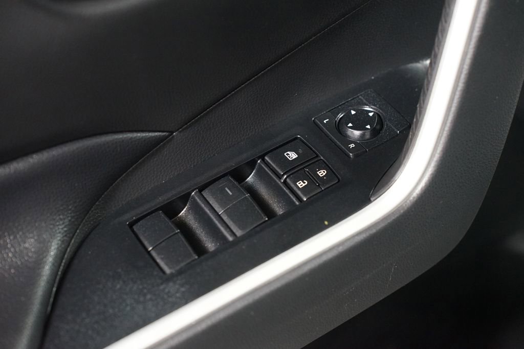 Certified 2021 Toyota RAV4 LE image 28