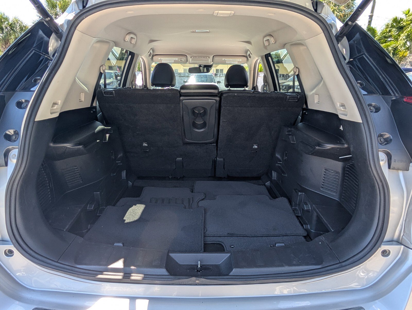 Used 2019 Nissan Rogue SL image 15