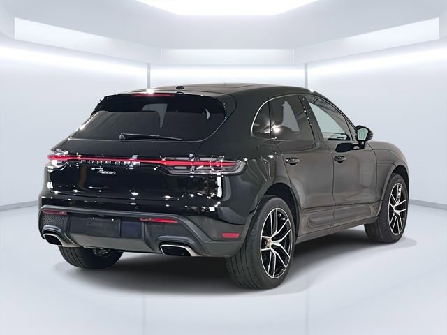 Certified 2023 Porsche Macan Turbo AWD/4WD image 7