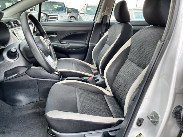 Used 2022 Nissan Versa SV FWD image 22