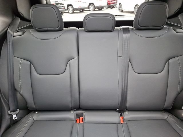Used 2023 Jeep Renegade Limited w/ Sun/Sound Group AWD/4WD image 19