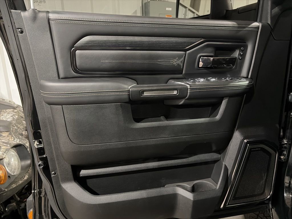 Used 2023 RAM 3500 Limited image 12